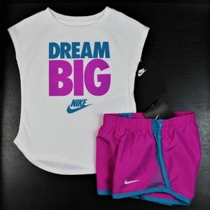 Nike Toddler Girl 2 Piece Set Tee Shirt/Shorts